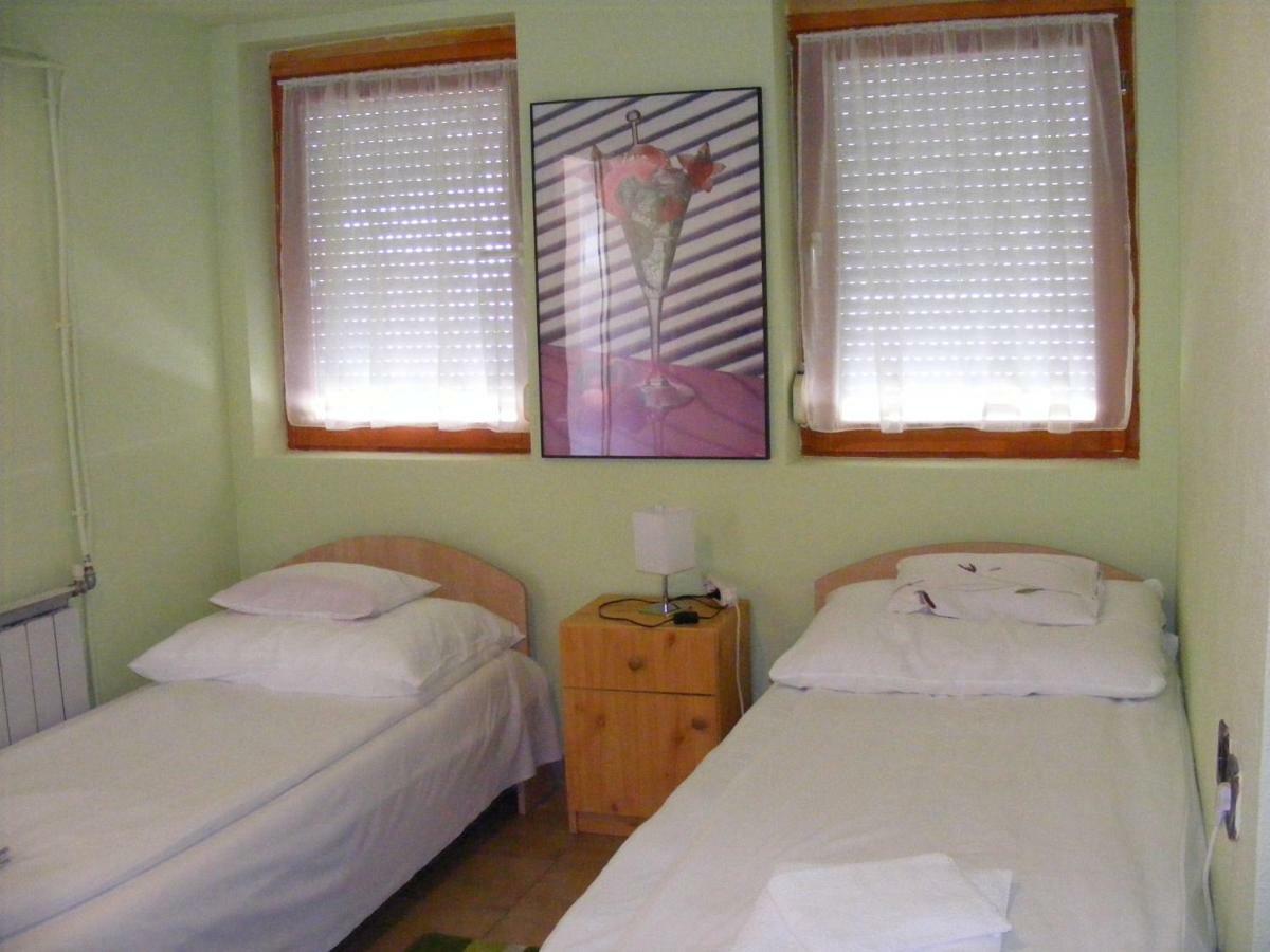 Hotel Pelikan Hódmezővásárhely Buitenkant foto